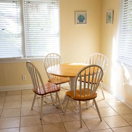 Walk To The Beach! Two Bedroom Unit In The Heart Of Jax Beach Jacksonville Beach Exterior foto